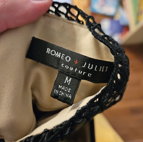 Black lace formal dress - Picture 2 of 5